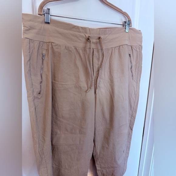 Athleta Women’s Khaki High-Rise Trekkie Notth Jogger Pants - Size 22 - Picture 2 of 9